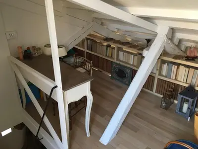 Biblioteca nell'appartamento