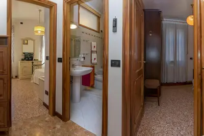 Bagno di Casa San Giovanni e Paolo