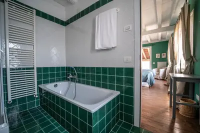 Bagno di Foresteria Borgoluce