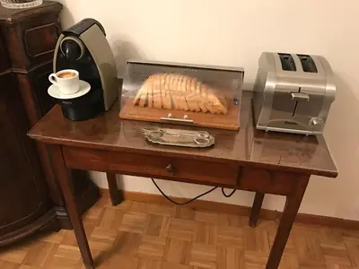 Set per la preparazione di tè e caffè presso Le Due Corone Bed & Breakfast