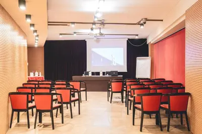 Zona business o sala conferenze di Base Hotel