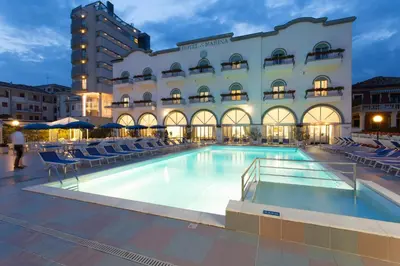 Piscina di Hotel Marina o nelle vicinanze