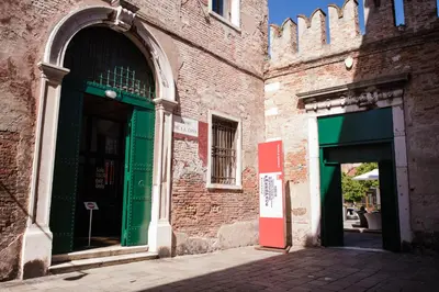 Planimetria di Venezia Biennale Bianco & Rosso