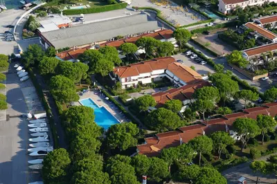 Piscina di Apartaments Marina del Cavallino o nelle vicinanze