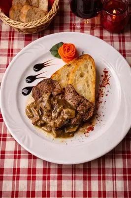 Cibo presso la locanda o nelle vicinanze