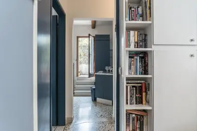 Biblioteca nell'appartamento
