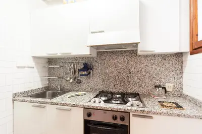 Cucina o angolo cottura di Campiello Chiesa, Venezia by Short Holidays