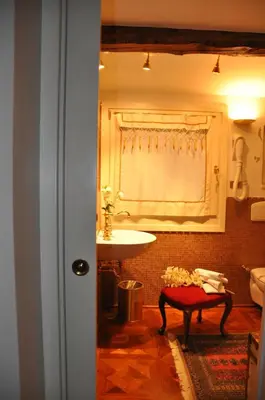 Bagno di Henry's Heaven Apartment