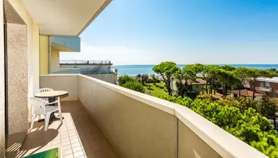 Vista generica sul mare o vista sul mare dall'interno dell'aparthotel