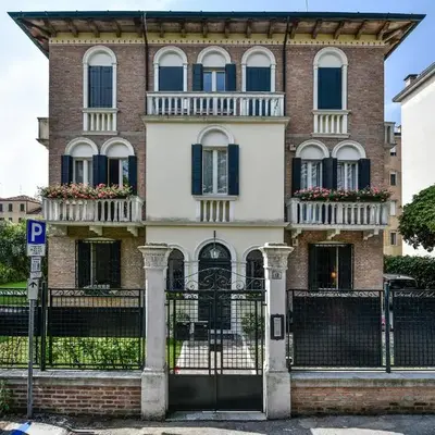 Liberty Mansion