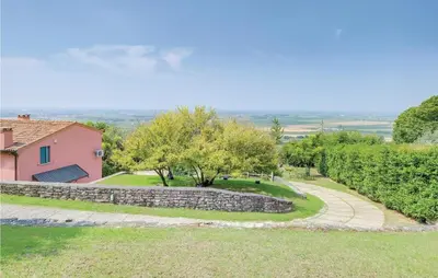 Paesaggio naturale nelle vicinanze della casa vacanze