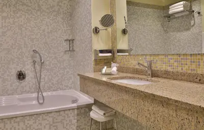 Bagno di Crowne Plaza Venice East by IHG