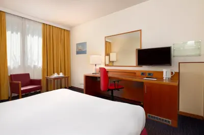 TV o dispositivi per l'intrattenimento presso Crowne Plaza Venice East by IHG