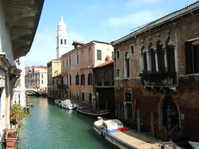 Vista sul fiume nelle vicinanze dell'appartamento