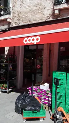 Certificato, attestato, insegna o altro documento esposto da Bacanal Apartment