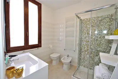 Bagno di Venice San Leonardo