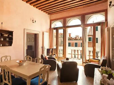 Area soggiorno di WP RELAIS Biennale