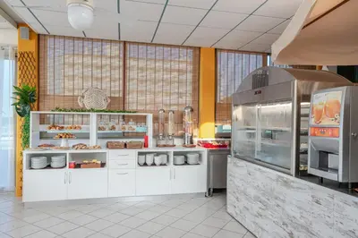 Cucina o angolo cottura di Hotel La Brezza frontemare