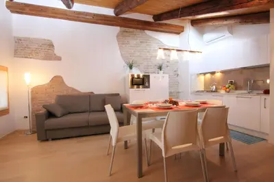 Cucina o angolo cottura di City Apartments Rialto Market