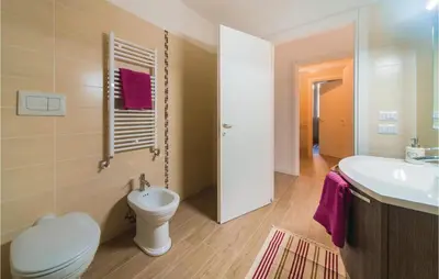 Bagno di Awesome Apartment In Valnogaredo Pd