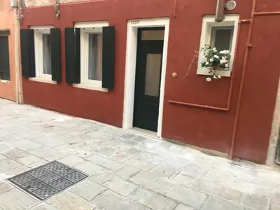 Facciata o entrata di Ca del Pape