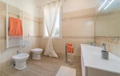 Bagno di Gorgeous Apartment In Valnogaredo Pd
