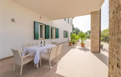 Balcone o terrazza di Gorgeous Apartment In Valnogaredo Pd