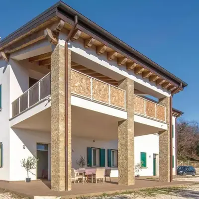 Gorgeous Apartment In Valnogaredo Pd