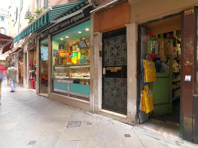Supermercato o altri negozi dell'appartamento o nelle vicinanze