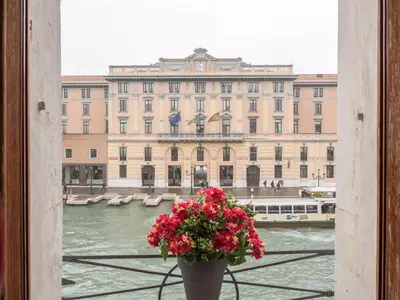 Vista sul fiume nelle vicinanze dell'appartamento