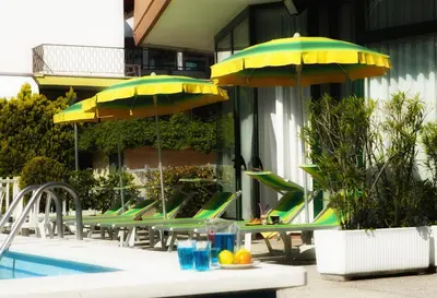 Piscina di Hotel American o nelle vicinanze