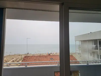 Vista generica sul mare o vista sul mare dall'interno dell'aparthotel
