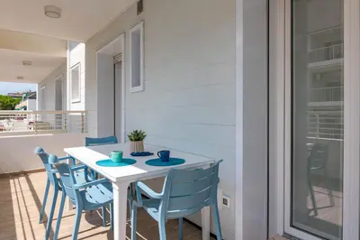 Balcone o terrazza di Sea view apartment with swimming pool