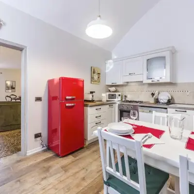 Maurizio House - near the Train Station