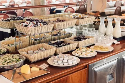Cibo presso l'hotel o nelle vicinanze