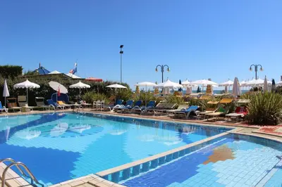 Piscina di Eurobeach Residence o nelle vicinanze
