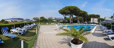 Piscina di Hotel King o nelle vicinanze