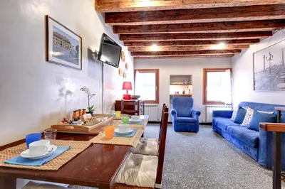 Area soggiorno di Peggy Guggenheim Venice Apartment