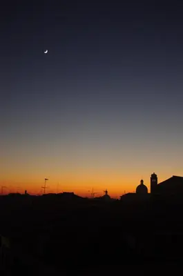 Alba o tramonto visti dall'interno dell'appartamento o dai dintorni
