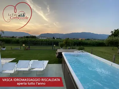 Vista generica sulle montagne o vista sulle montagne dall'interno del bed & breakfast