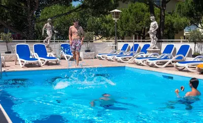 Piscina di Hotel Trevi o nelle vicinanze