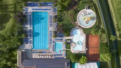 Piscina di Hotel Petrarca Terme o nelle vicinanze