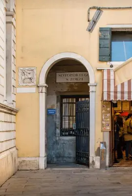 Facciata o entrata di Venezia Affitta un Sogno