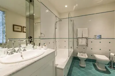 Bagno di Ca' dei Nomboli Canal View