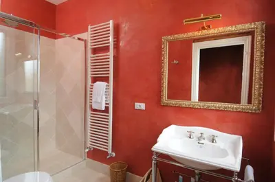 Bagno di Ca' Dell'Artista Apartment with Terrace