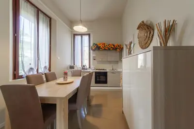 Cucina o angolo cottura di THEATER VENICE APARTMENT