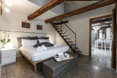 Letto o letti in una camera di Design District Apartment R&R