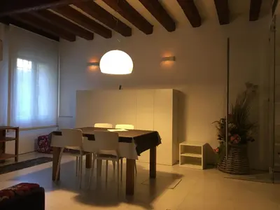 Area soggiorno di Appartamento Carbona Sconta