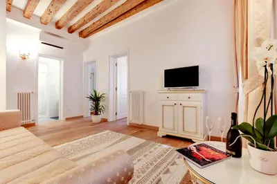 TV o dispositivi per l'intrattenimento presso Nikki House