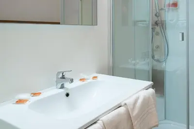 Bagno di Hotel Posta 77